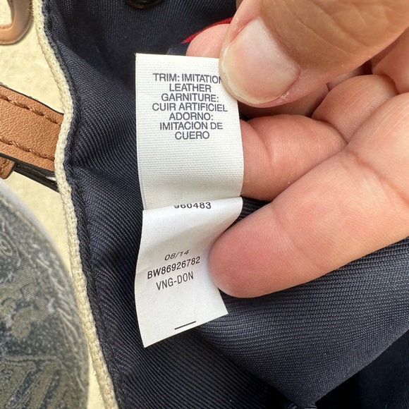 Tommy Hilfiger shoulder purse - Picture 12 of 12